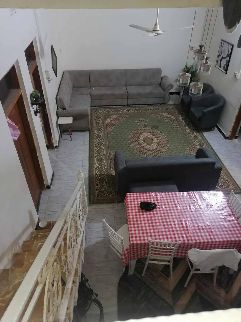 حي الجامعه شارع ٢٠ • ٢٠٠م • ٣غرف