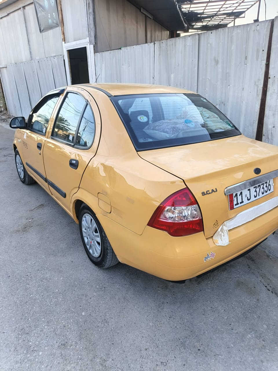 السلام عليكم للبيع طيبه مديل ٢٠١٥
كير مكينه تبريد كله جديد 
بيه بس البنيد صبغ وهلالات معمره
سنويه جديده رقم جديد بسمي تحويله ثاني يوم
مصفره هيه وغرامات
مكاني بغداد الدوره ابو دشير
السعر ٣٧ وبيه مجال قليل
***********
