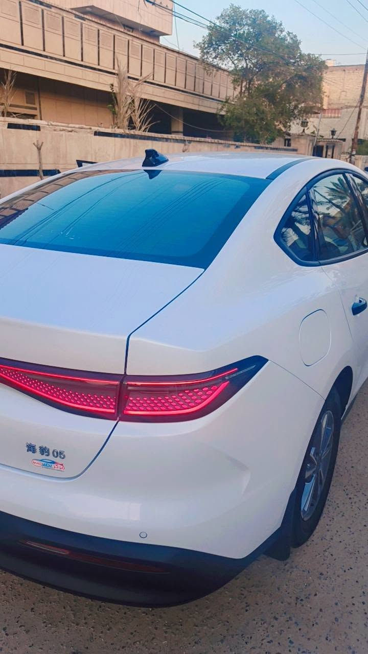 السلام عليكم
BYD c5
موديل 25 رقم بغداد مميز 
باسمي سنويه وهزه جديده 
مكفوله من الصبغ والبارد والرصعات والحالوب 
ماشيه الفين و ٣٠٠  ع مكينه وع شحن الف و٥٠٠ يعني الكلي ٣ الف و ٨٠٠ بعدهه زيرو 
ويل كروم  الكوري الاصلي
 السياره عليهه اضافات معربه برنامج منزل كل التطبيقات 
مدوشمه كشنات درجه اولى 
ارضيات حوضيه حته الصندوق 
دواسات جدد غلاف ستيرن اصلي 
فرشه دشبول واهواي شغلات مينذكرن 
 غراضهه كامله بصمه وشاحنه وكارت
الدهن مبدله جديد يم الحسام يمشيك 15 الف 
اخوان السياره مصروف عليهه خير من الله 
وبلعافيه ع الياخذهه 
سعرهه 20 و 800 وبيهه مجال بسيط 
مكاني بغداد الغزاليه 
***********
