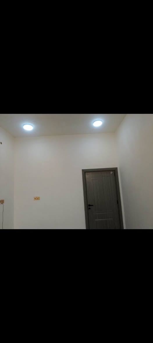 بيت لبيع بل تاجيه 100 متر 5×20 طابو صرف سنتر عل شارع 20  ***********
