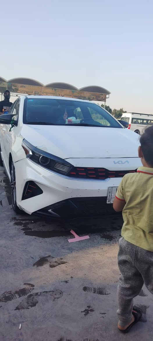 السلام عليكم سياره فورت رقم  مثنى معوقين بعد سنه وحده وتصير حره اعلا  فئه  بل فورتي  جيتي  فول واحد ع واحد  قطعتين تبريد  موديل 22 لون ابيض صدفي الاستفسار تصل برقم وبيك خير وتدلل***********
