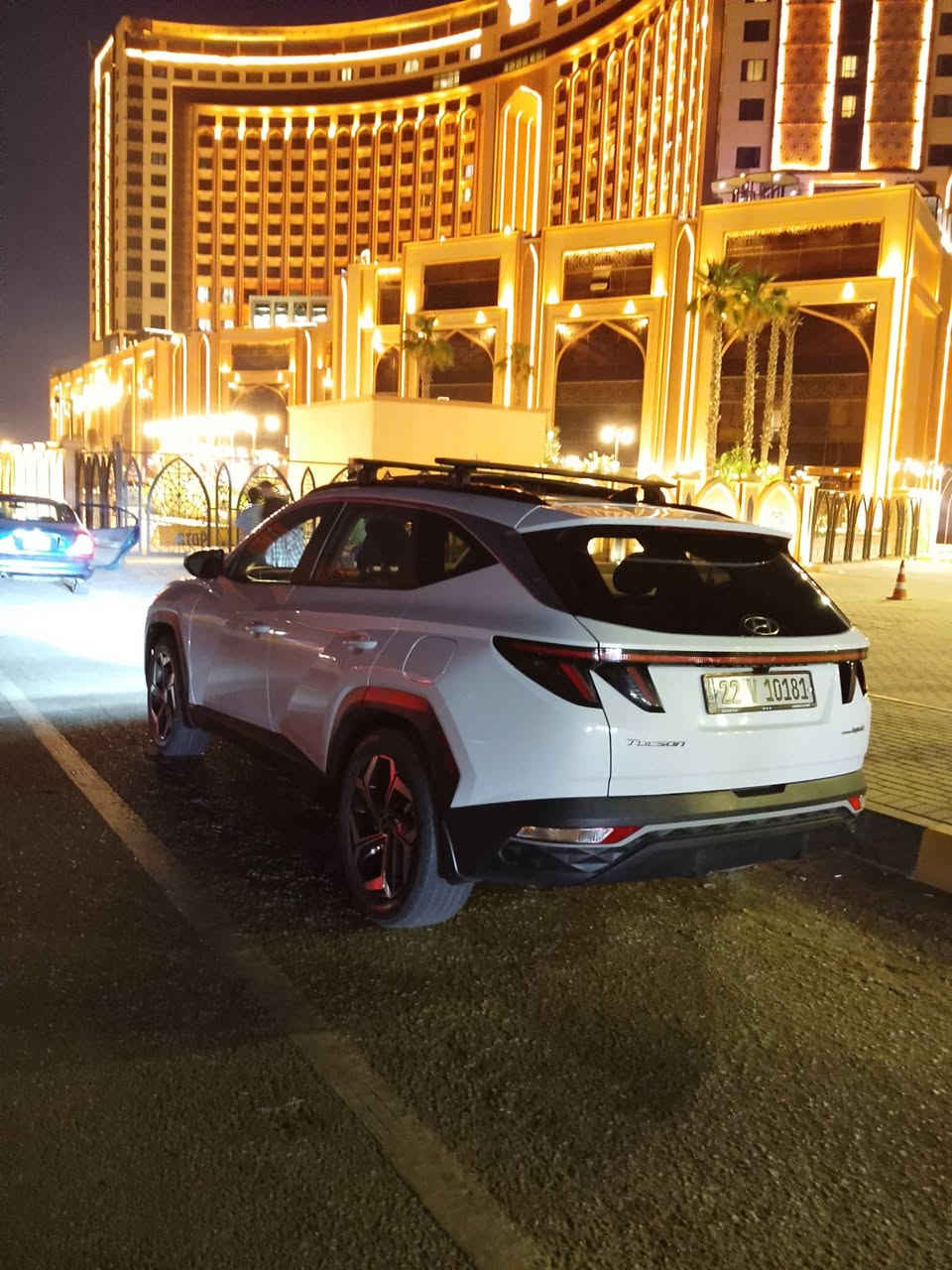 سلام عليكم
هونداي توكسان 
موديل 2022
وارد امريكي 
هايبرد 
رقم اربيل هزه وفحص متانه جديد 
تحويل مباشر 
اللون ابيض فول مواصفات

بانوراما 
تبريد قطعتين 
اربع منافذ شحن + 2 منافذ جداحه
الكير دكم لمس 

تحكم شاشه + ستيرن
شفتات ستيرن
كشن السائق كهرباء
كشنات تدفئه
جنطه كهربائيه
دكم التبريد لمس 
كشن اسود بيانو بلاك
رادار . قفل سرعه . تحديد مسار
قيادة ذاتيه 
ضرر شبرين فوق لايت السائق
 اربع انضمة قياده 
لايت مصباح اربع درجات 
تفحص سونار_كير_محرك بطاريات هايبرد
سياره جديده وكلش حلوه
السعر 195$
مكاني سامراء
تواصل واتساب ***********
