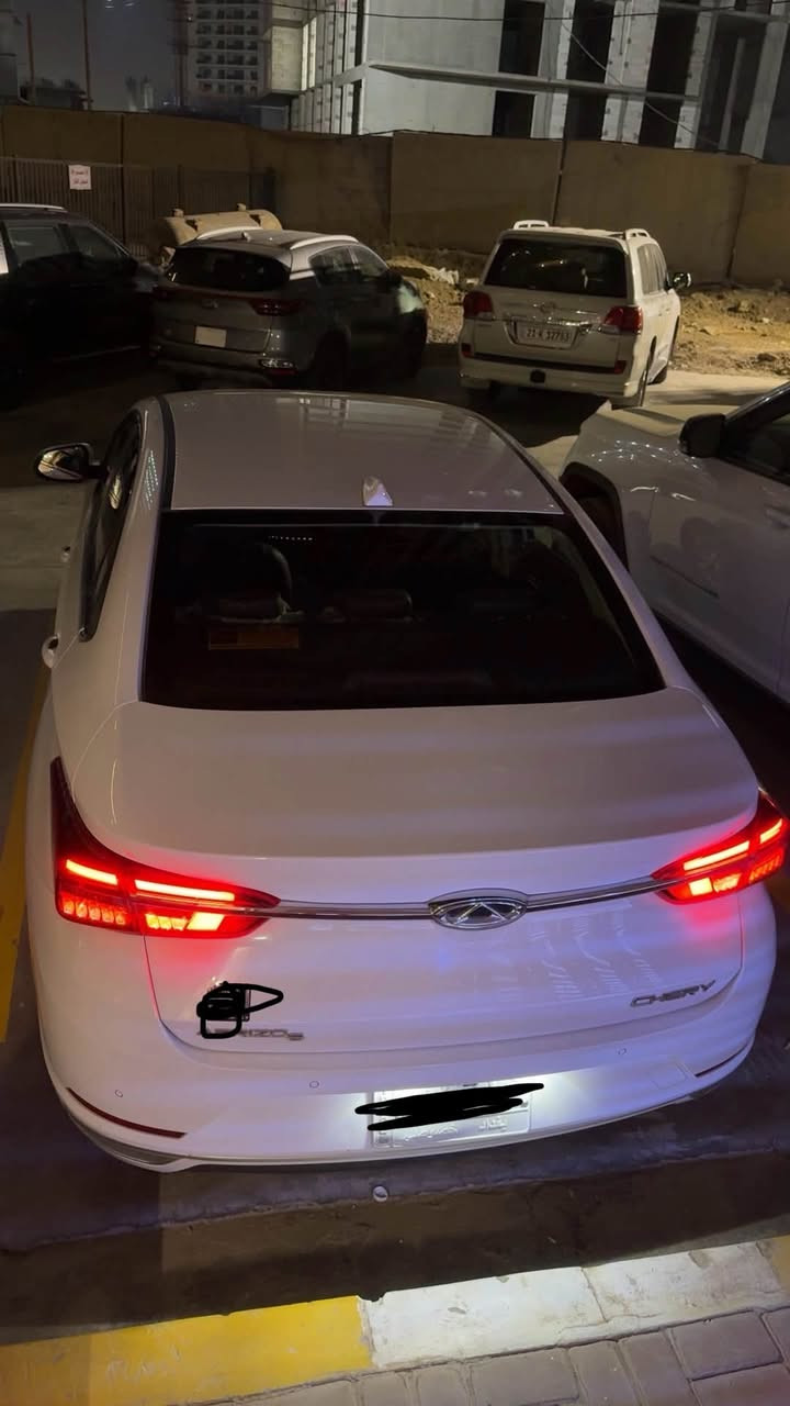سلام عليكم للبيع فقط شيري اريزو6 2022 ماشيه20 الف حقيقي باسمي تحويل ثاني يوم سياره فول  عده الفتحه بصمه شاشا حساسات كامره بيها طخه بل بنيد ول وجه نصبغ لا غير مكان سياره بغداد المنصور *********** متوفر واتساب
