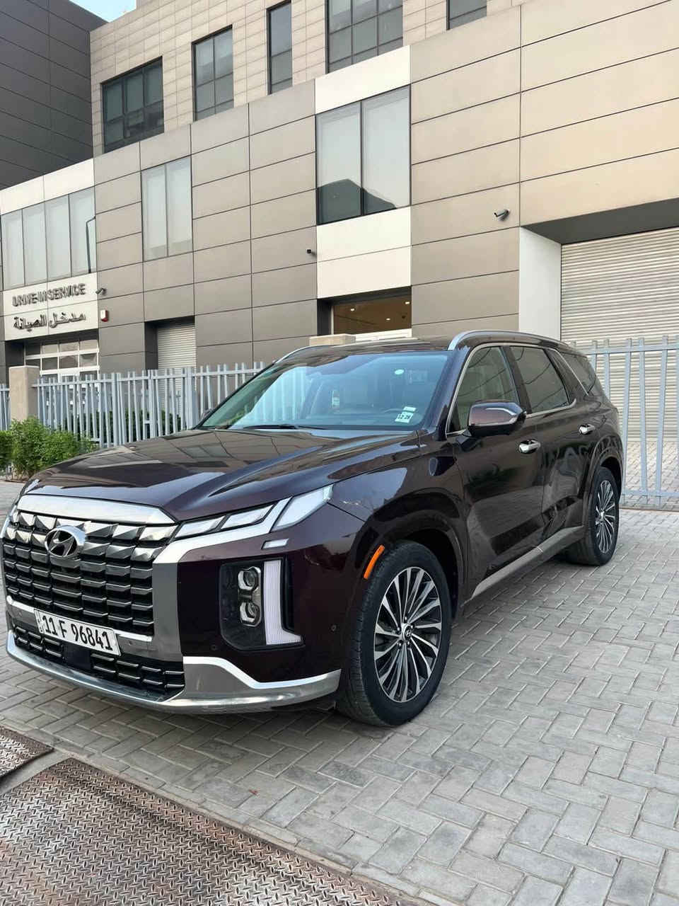 #للبيع

بالسايد 2024  كالكرفي وارد امريكي

Hyundai Palisade 2024

المسافة المقطوعه :49000km  

حجم المحرك :3.8 l 
6 cylinder 

#مواصفاتها

1. شاشه 

2.كامرات 360

3.بنوراما طكتين

4.بصمه

5.كشنات جلد جملي

6.تشغيل عن بعد

7.هيترات بالكشنات

8.حساسات خلفيه امامي

9. رادارات 360

10.كشنات خلفيه كهرباء

11.لد امامي

12. سبعه راكب

13.فور ويل

14. اشاير بالمري

15. ايقاف ذاتي

16.ثلاث قطع تبريد

17.تحديد مسار

18. تدفئة و تبريد بالكشنات الخلفيه

19. اوتو بارك

20.شحن وايرليس

21.كامرا بالمرايا

22.مري شفط

23.داتا شو

للتواصل:واتس او اتصال
 ***********

الموقع: بغداد

#هيونداي
#سيارات
#للبيع
#بغداد
#سيارة
