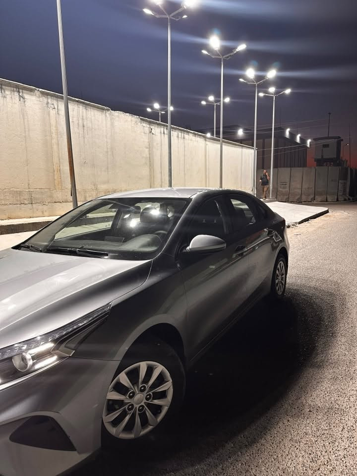 السلام عليكم
كيا سيراتو 2023 السياره خليجيه كفاله عامه عدا بارد قليل ب الجاملغ الامامي وبيها ملاحضات بسيطه رصعات وخدوش السياره ماشيه 130 محرك 1600 دوش مواصفات عاديه وسونارها موجود جديد البارحه مسوي 
السعر 145 وبيها مجال مكانها بغداد 
***********
