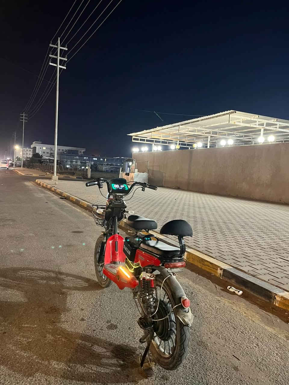 دراجه شحن شركه ريان  حجم ٢٠
شغاله 
أشاير ✅

هورن ✅

مثبت سرعه ✅

لايت عالي ✅

مستعمله 6  اشهر  ✅

سعر 220  وبيه مجال استفسار ***********
