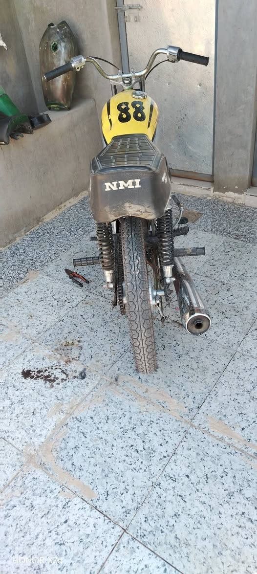 للبيع معه غراضه 550وبيه مجال دراجه نامه شاصي 26 تعميره 25 اوراق سكنر  ***********

نص مكتوب في الصور:
- HONOR X7d
- HONOR X7c