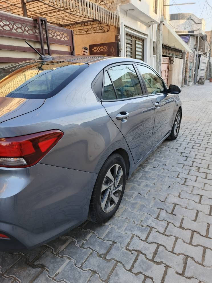 السلام عليكم.  للبيع كيا ريو موديل 2019 رقم بغداد باسمي فئة S 
 وارد امريكي حادث بنيد مبدل بدون معجون ليبل واحد بدون شواصي ولا لغد محرك 1600 كير ATM المرغوب بدون تحوير 
تحكم ستيرن جهتين مثبت سرعة نظام سبورت
مانع انزلاق جام كهرباء سنتر لوك شاشة لمس
 مدخلUSB بلوتوث اوكس ويل كب 
 ماشية 68000 ميل السعر 112  ورقة وبيهه مجال الاتصال على الرقم ***********
صور الحادث موجودة بغداد, العراق
