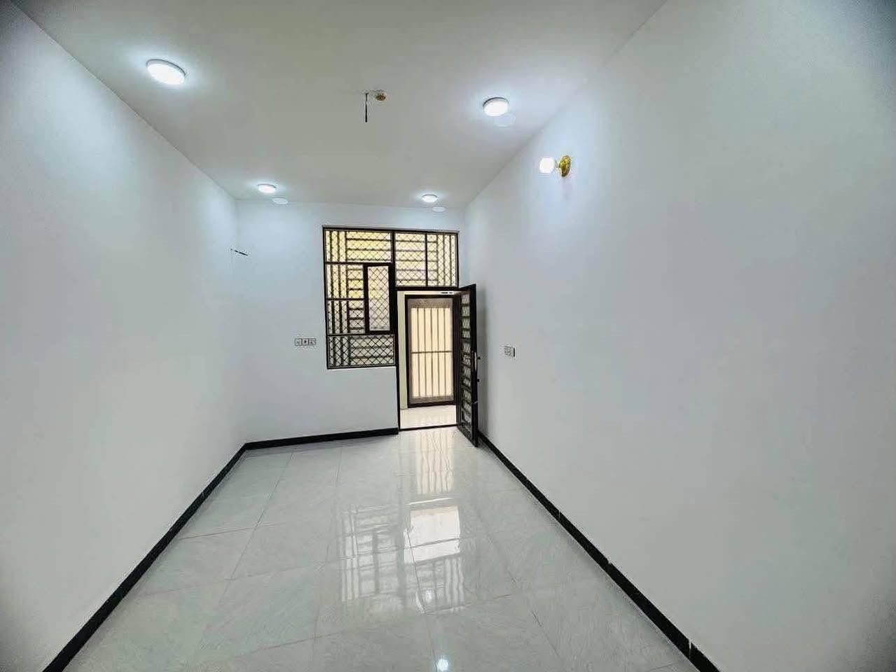 🏠بيت للبيع بيت طابو صرف سند حر 🏡

📐 100م – نجف / مجمع بيتي الثاني 

⬇️مقابل مجمع السلطان قريب عله السلطان 

🏠 غرفة، صالة، استقبال، مطبخ

🚿 صحيات (2) + مكشوفة

⚡ جميع الخدمات متوفرة

💰 السعر مناسب :70 وبي مجال 

🏠طابوك جمهوري 

📜صب كونكريت 
 لاستفسار 📞***********
