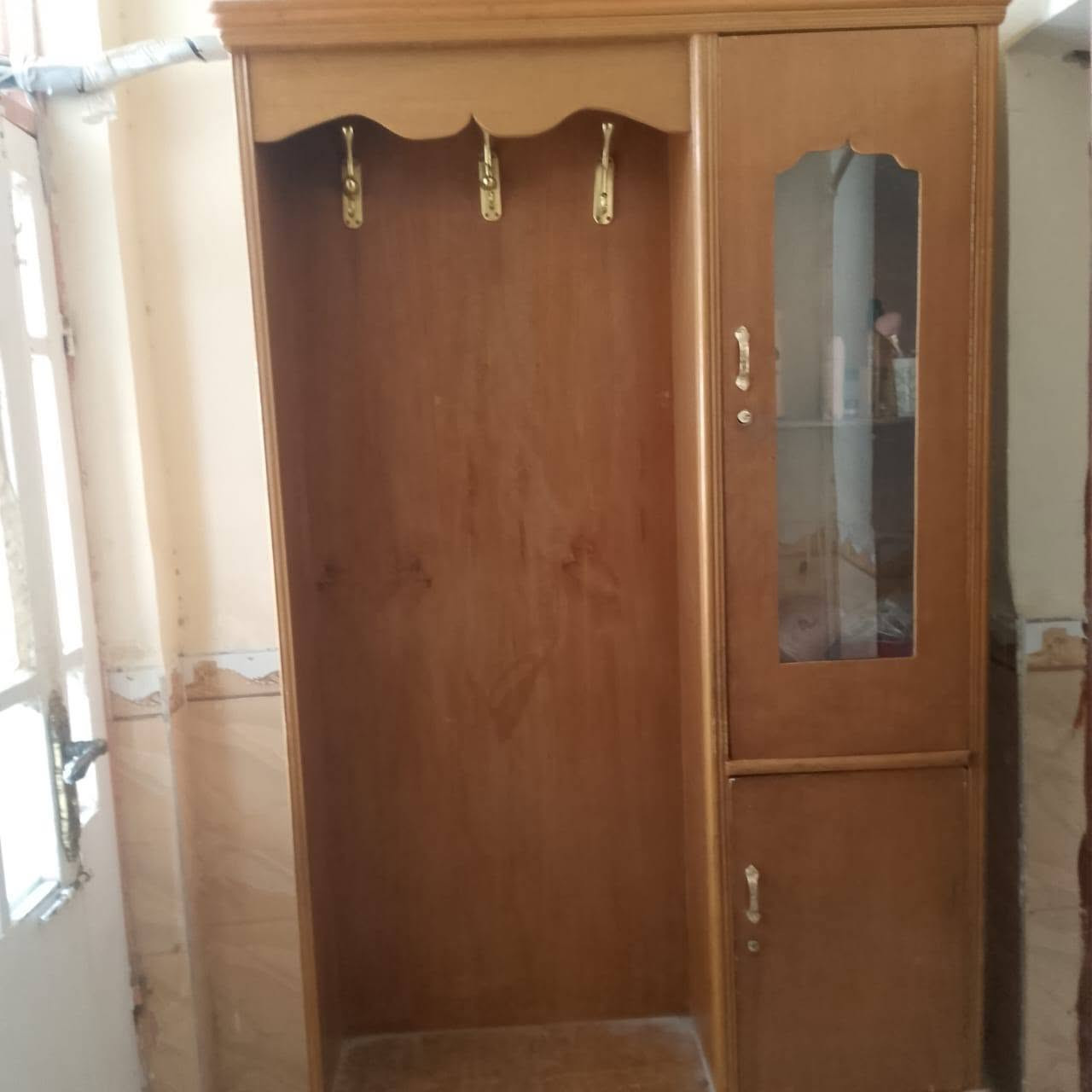 ميز مرايه وزاويه سعر 60بيهن مجال للشراي تواصل وتساب ***********
