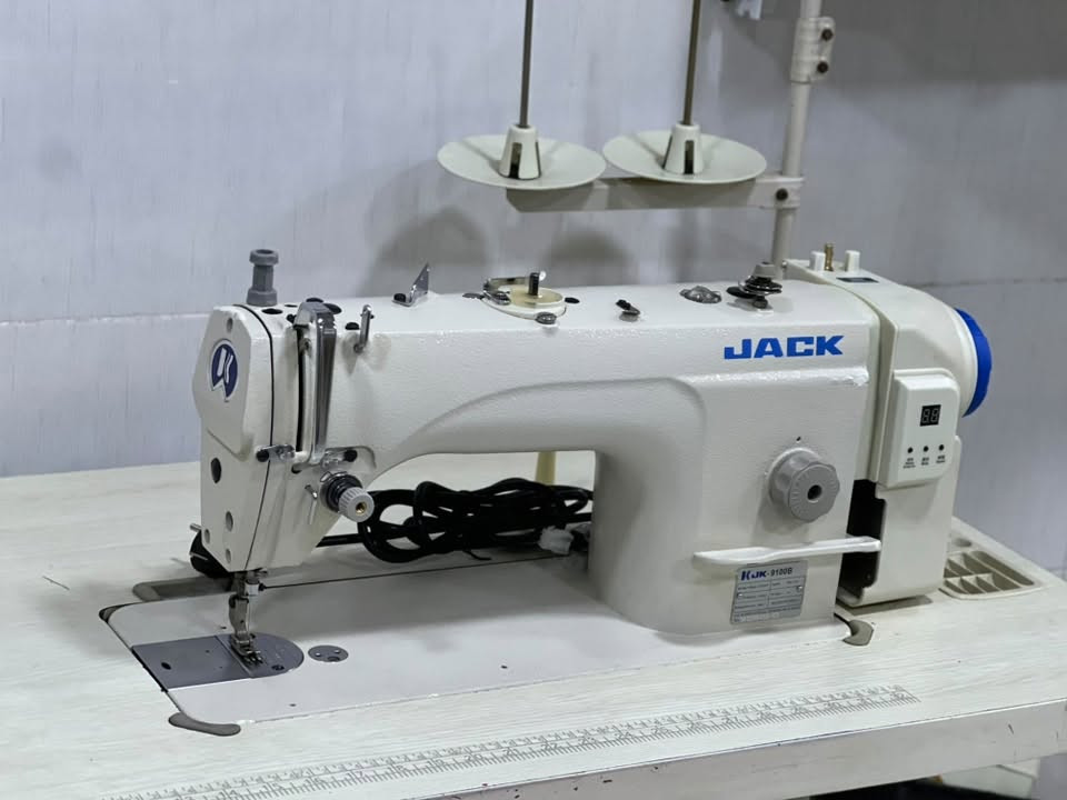 مەکینەی Jack 9100 دەرەجە یەک زەمانی ٦ مانگی لەگەڵە 

بەردەستە لە پێشانگای گەرمیان 

ناونیشان سلێمانی- گەڕەکی ڕزگاری -نزیک مزگەوتی حاجی محمد کۆڵەک 

ژ.م:***********
