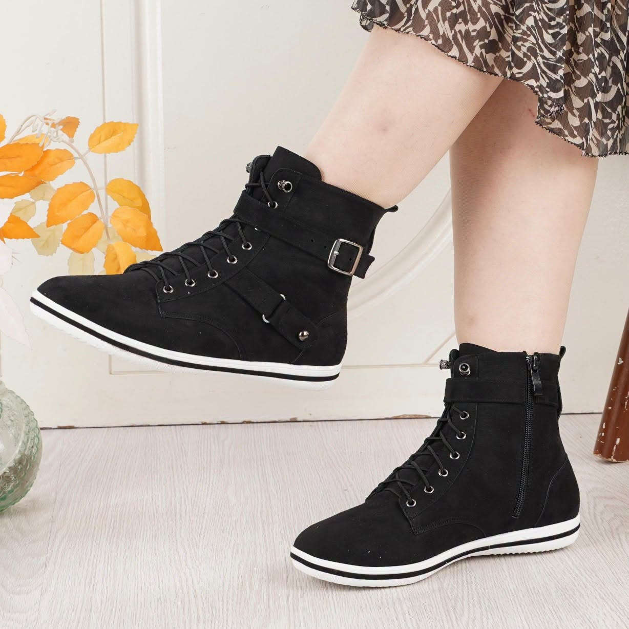 هاف بوت فلات طبي الاكثر راحة
Size 37 38 39 40 41
للحجز مراسلة الصفحة او على واتساب ***********
يوجد خدمة توصيل لجميع محافظات العراق
