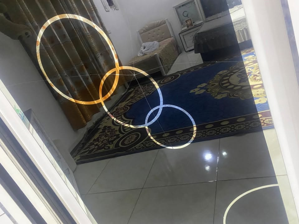 غرفه نوم • ٨ قطع • نظيفه
