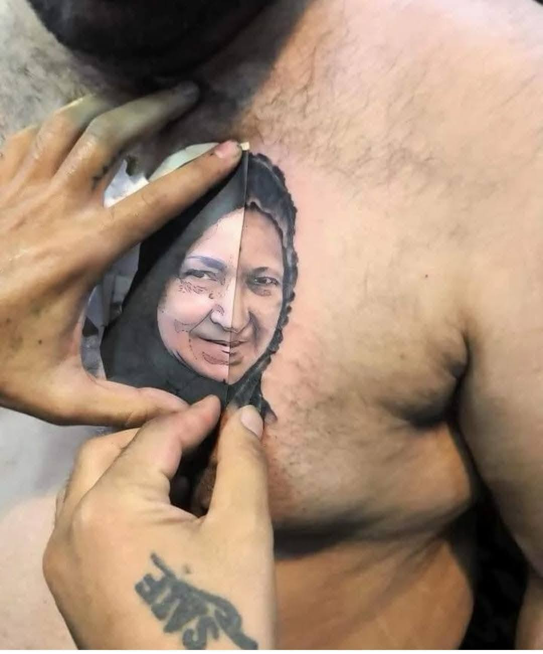 لعمل جميع انواع التاتو والوشم بجميع انواعه تكنيك الرسم والألوان بدقه عاليه..... العنوان كركوك
***********
