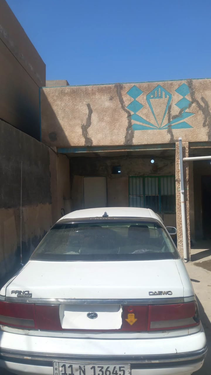 #سيارة برنس دايو للبيع موديل 95 رقم بغداد انكليزي  تحويل مباشر اوتماتيك مكينه خير من الله نضافتها هل واضح بصوره مراسلة الصفحة او اتصال *********** /0782407223 بي واتساب عنوان بغداد / المحمودية / اللطيفية

