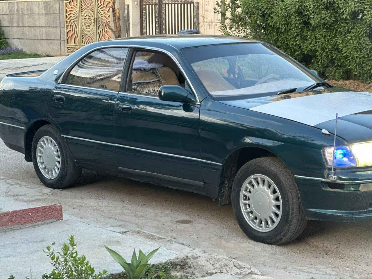 سلام عليكم بطه متصل موديل 92 محرك وكير بشرط رقم سليمانيه سنويه جديده السياره خير من الله بدون ضربه مكانه بغداد الجديده سياره نقصه التبريد 
للبيع فقط بدون مراوس 
السعر 45 وبيه مجال بسيط للشراي 
*********** بغداد, العراق
