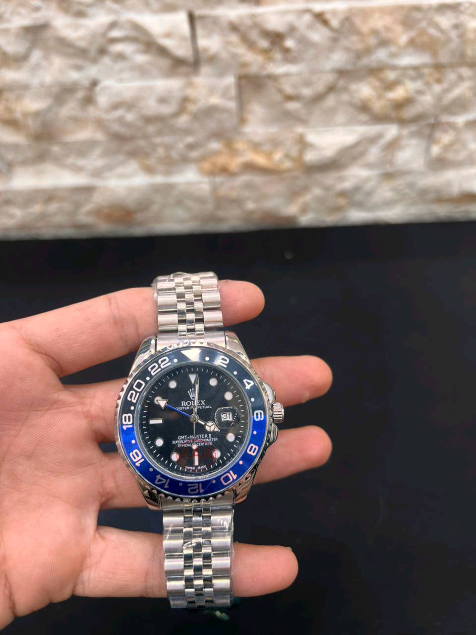 ⌚✨ أناقة الوقت تبدأ من هنا ✨⌚

🔥 ساعات راقية بتصاميم عصرية وفخمة
💎 جودة وأناقة تليق بكل مناسبة
🎁 اختيار مثالي إلك أو هدية لشخص تحبه

📦 توصيل لجميع أنحاء العراق 🇮🇶
💰 أسعار مناسبة ومنافسة
📲 للطلب والاستفسار واتساب: ***********

✨ لا تخلي الوقت يمشي بدون أناقة…
⌚ اختار ساعتك وخلي حضورك يحچي عنك 🖤

━━━━━━━━━━━━
👑 الجود لبيع الساعات
⌚ وقتك… يستاهل الفخامة ✨