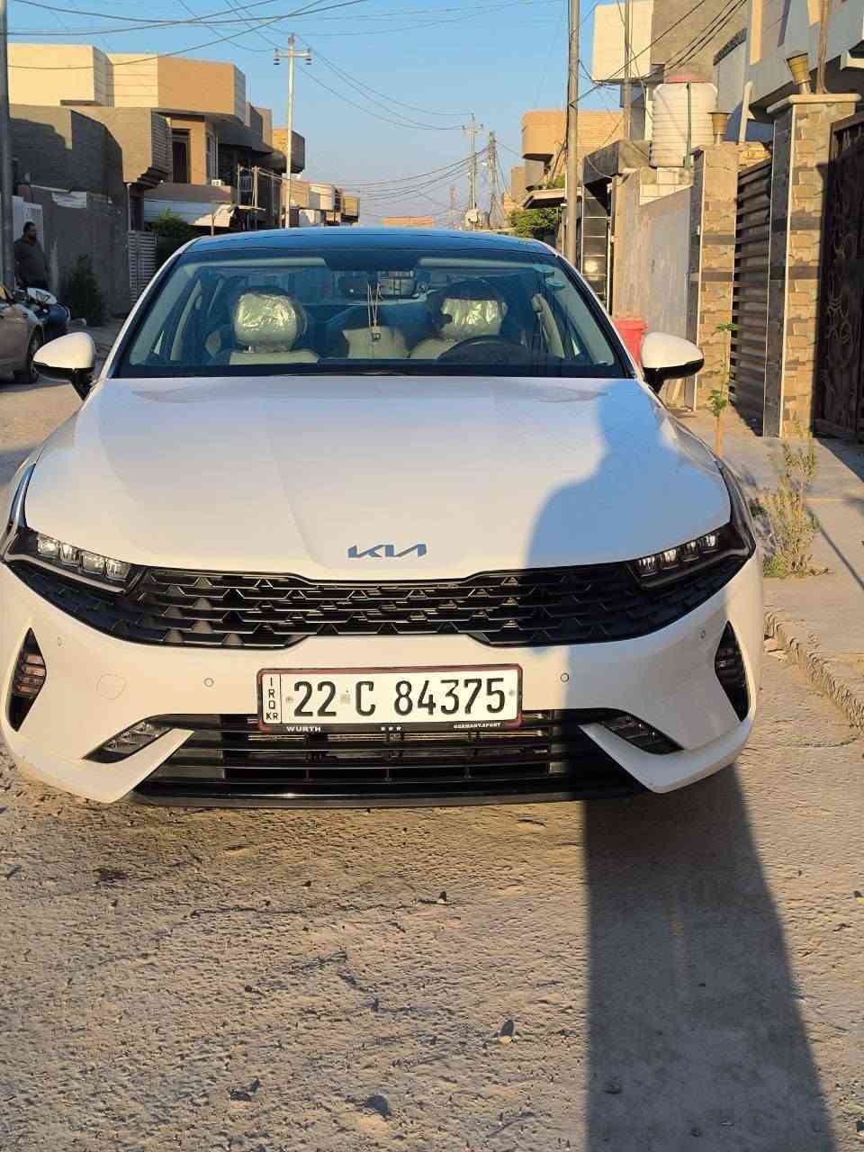 السلام عليكم
للبيع كيا K5

موديل 2023

خليجيه وكاله nim

ماشيه السياره 32 الف 

السياره فول مواصفات 

بصمه تشغيل + ترحيب 

بنوراما 

كشنات كهرباء + تدفئه كشتنات 

شاشه كبيره تدعم ابل كار بلي +كامره خلفيه دواره 

مراه وسطيه أوتو دم

قطعتين تبريد 

هندبريك بصمه +أوتو هولد

لايت زنون 4عدسات 

حساس امامي خلفي 

5 وضعيات قياده 
مانع انزلاق 

مثبت سرعه 

عليه تخم تاير جديد يوكوهاما

السياره كفاله عامه عدا بارد بالباب مال السائق بارد صغير جدا 

السياره بيه سونار المندلاوي

رقم السياره اربيل شرط التحويل 

السعر 220 قابل للتفاوض 

مكان السياره بابل مركز

*********** واتساب
