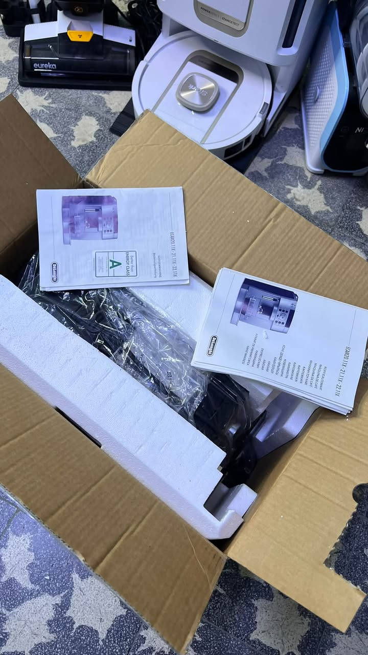 العملاقه De'Longhi Magnifica S وبسعر جوه السوك اوبن بوكس نظافة 100٪؜ كاملة الملحقات مع الكاتلوج
ب٣٥٠ الف
للتواصل 

***********
