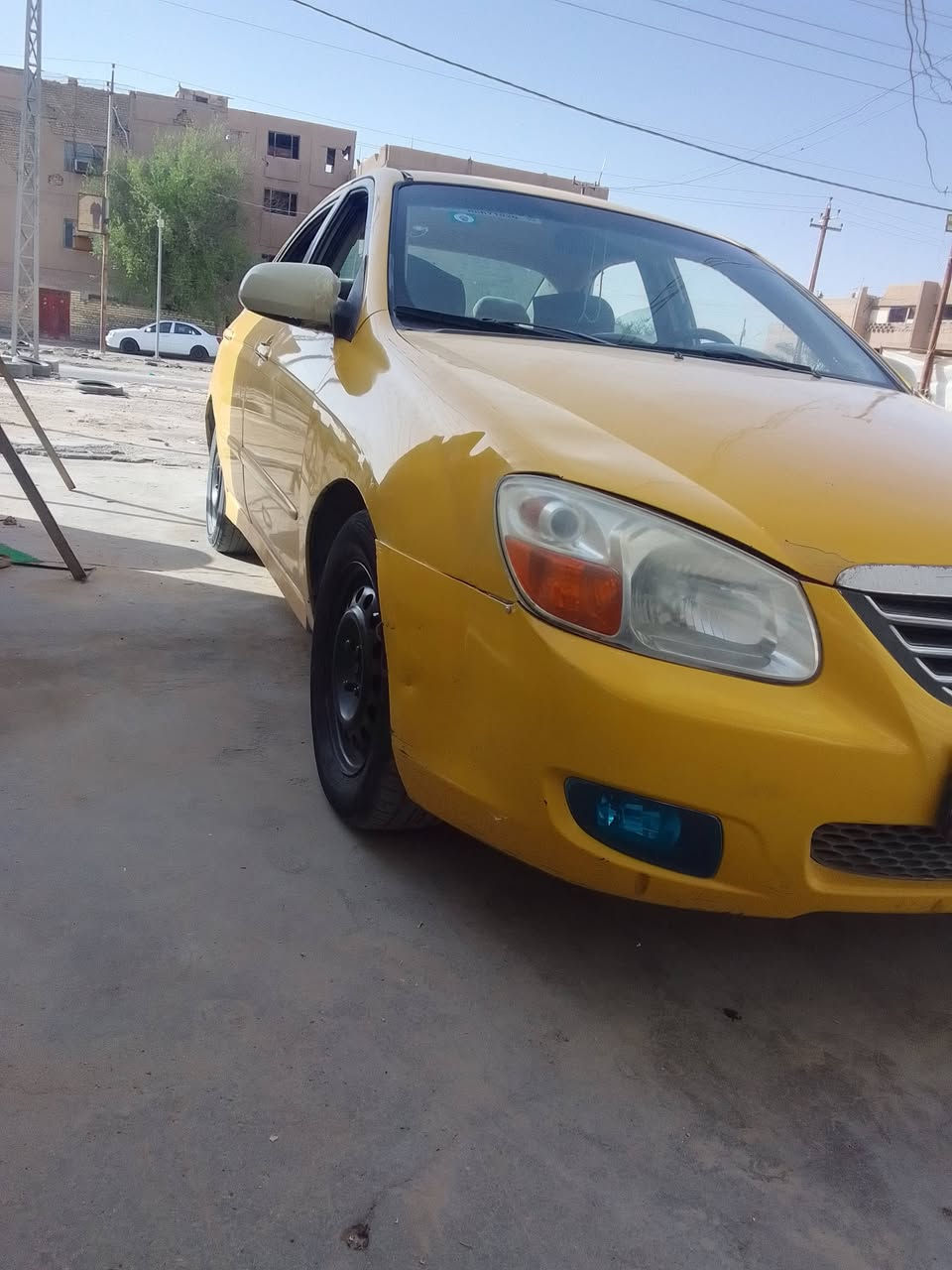 كيا سبكترا امريكي موديل 9
كير محرك كفاله مصفره هيئه غرامات 
سنويه لل2031 بااسمنه السياره مكاني ناصريه 
ضربته جاملغ خلفي من امريكا مكفوله من العيب الشرعي والاصوليات رقم دولي هاي كل تفاصيل شراي خابرني مو شراي لاتضل سنه سولف وماتجي السعر 63وبيه مجال للشرلي سياره جاهزه بوجهك للشارع رقم تلفوني *********** ملاحظه طلع بيه عيوب عود طيح من سعرها كلمن وسعره وسوك كلشي بي تحياتي
