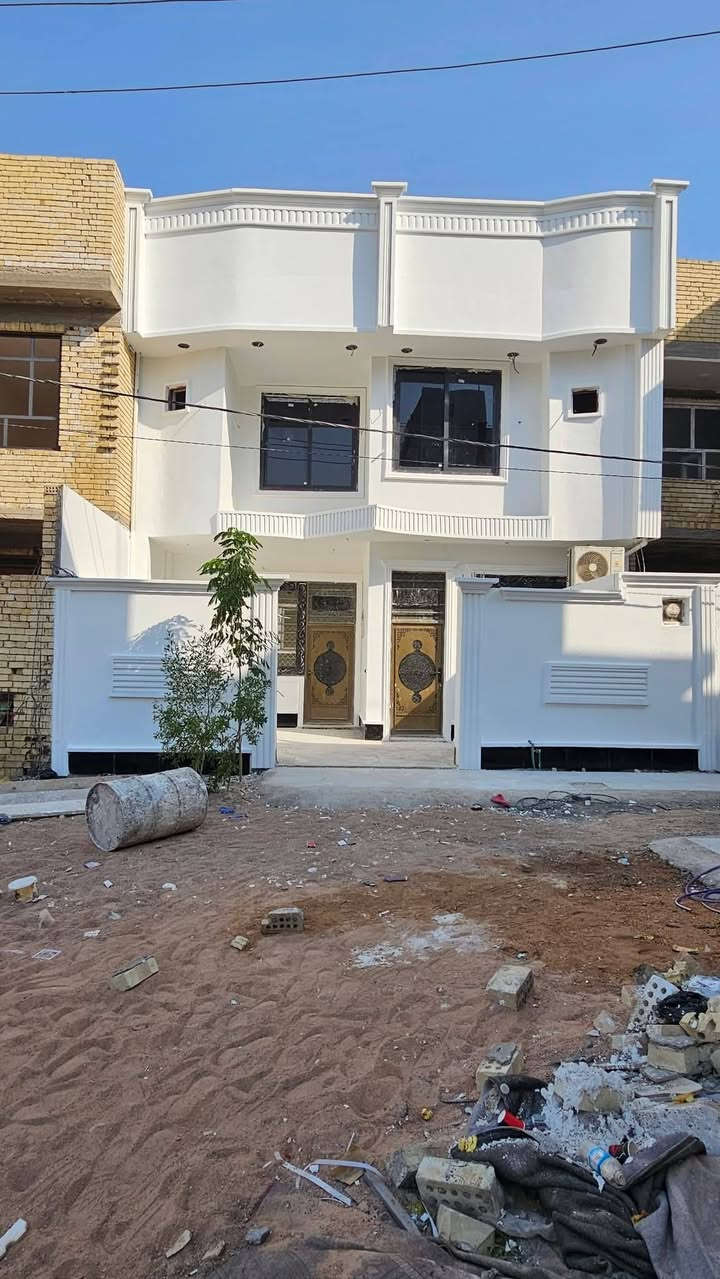كادر متكامل بخبرات عاليه ومستعدين لكافة الاعمال الديكورات والاصباغ الخارجيه والداخليه اسعار مناسبه والتوفيق للجميع انشالله ***********
