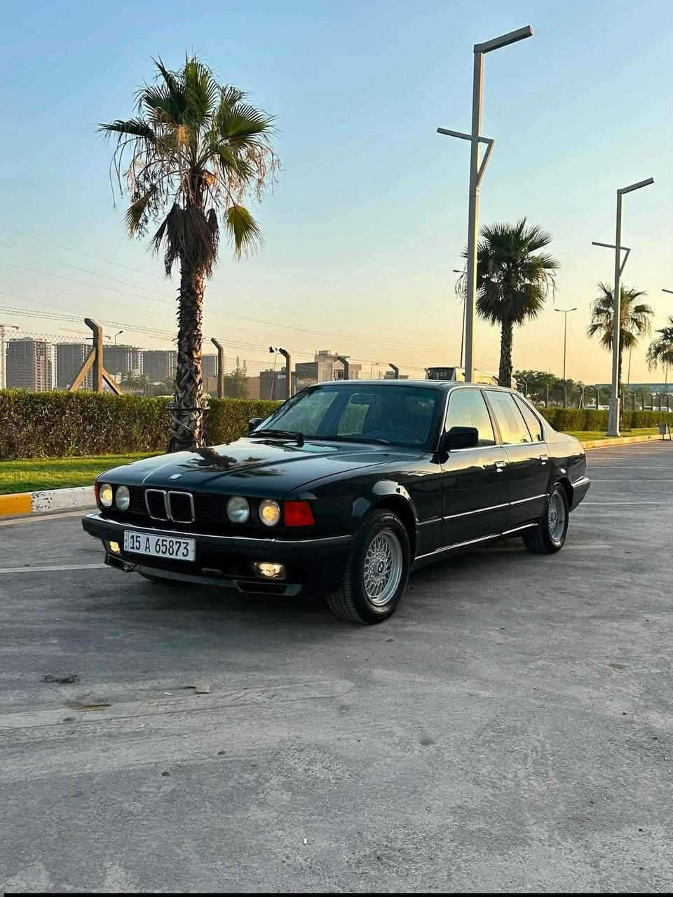 للبيع BMW 1990 محرك كير صدر جدد تبريد ثلج محرك 30 سته سلندر فول مواصفات بسمي سياره مكاني بغداد البياع *********** 
السعر 55
