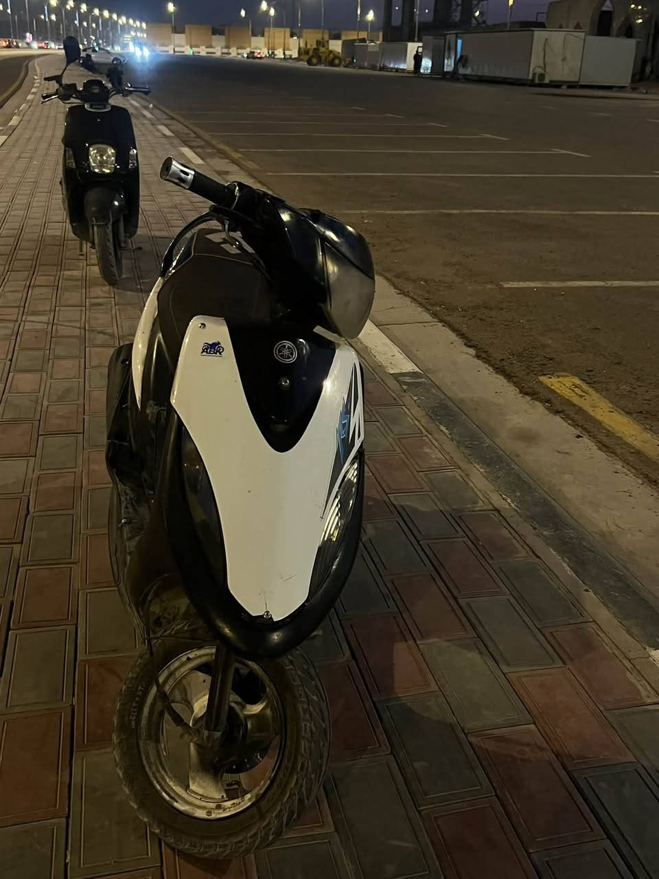 ماكس عدله مكينه مفتوحه الدراجه يرادلها بس كفرات والفيشه مال 
الكهربائيات 
العنوان كربلاء 
السعر425 بيها مجال حك الجيه
الرقم***********
الواتس اب***********

