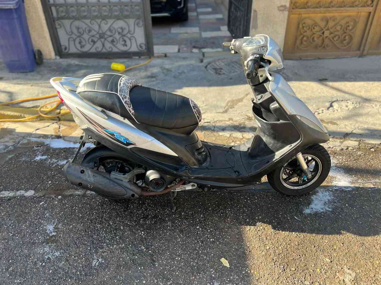 السلام عليكم
ماكس عدله للبيع دراجه ما ناقصه شي كفاله عامه بيه تزويد اصلي مال رنبه جاي وياها مو تجميع عنوان بلديات سعر مليون وبيه مجال القرم ***********
