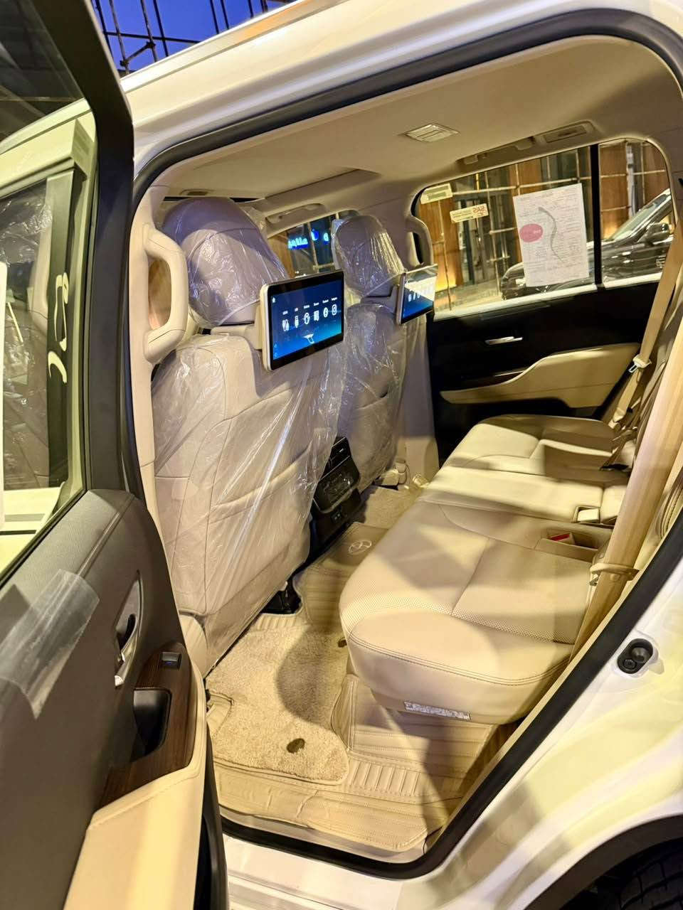 Toyota land Crusier GXR 2022 
‎تۆیۆتا لاند کرۆزەر مۆدێل2022
                                                    سفری شەریکەی ساز 
                                      کامل سێرڤسی شەریکەی بۆ کراوە
                                                    
‎ سەیارەکە بێ بۆیاخە دەعامی بۆ دەعامی بەشەرت
‎بۆیاخی نیە،سارد نیەشوخت نيه
‎مواسەفاتی :
‎بەصمە، درگا بەصمە، کوشن جلد.  ناوزەرد سڵاید، تبرید مرکزی ،برێک بصمە،
ئۆتۆ هۆڵد،،  
‎ ئاوێنە کارەبا هەردوو کوشنی پێشەوە کارەبا
‎ بەخی ئاو  سەلاجە، ٣شاشە سنوق جەک
‎ بلاجکتۆر ئاوێنە ئیشارەت…چەندین مواسەفاتی تر
                                                     
كم43 ڕۆشتوە
‎سەیارەکە سفرە 
‎گێڕ و مەکینەی بەشەرت 
‎سەیارەکە شوێنی لە سلێمانیە
                                                            ***********
623 $$$ السليمانية, العراق
