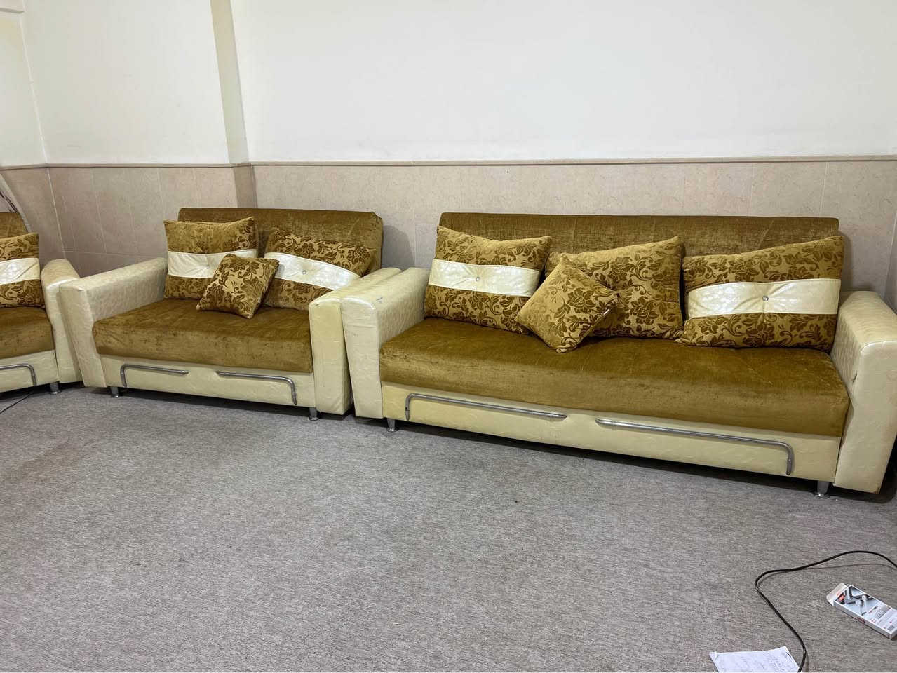 تخم قنب تركي 10 نفرات شبه جديده سعرها 155 الف متوفر في معرض نيوار دهوك حي العسكري خلف بلدة مرور و ريكسوس 🏤 (***********) دهوك, العراق
