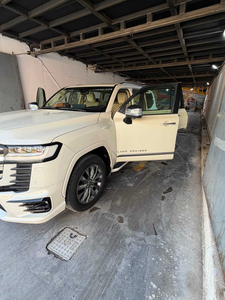 السلام عليكم 🌹

للبيع تويوتا لاندكروزر ساز VX Limited موديل 2024 🚙✨
مكفوله من لحادث ولطخه  

المواصفات:
• 4 كاميرات
• حساسات أمامية وخلفية
• كراسي أمامية وخلفية تدفئة وتبريد
• كراسي  كهربائية مخمل 
• مواصفات VX Limited

السيارة نظيفة جداً وبحالة ممتازة، جاهزة للفحص                              السعر  780 وبيها مجال بسيط 

مكان كربلاء
هاتف ***********
