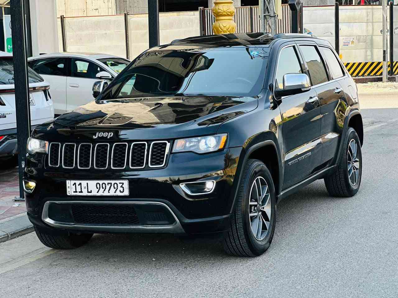 جيب شيروكي 2019 وارد امريكي السعر 173 وبيها مجال فول مواصفات فئة لمتد بانوراما كشنات جلد كهربائيه تشغيل عن بعد خزن ميموري شاشه كامره دواره جنطه كهربائيه إشاره بلمري حساسات محرك V6. 3600 تبريد خلفي محرك وكير وتبريد وحداديه مكفولات ماشيه 100 تخم تاير جديد وارد امريكي حادثها چاملغ وبنيد + چاملغ ملاون كلير بدون دواخل والباقي كفاله عامه ضربه وصبغ وتبديل رقم بغداد انكليزي سنويه لل30 تحويل مباشر مكاني كربلاء المقدسه الاستفسار ***********
