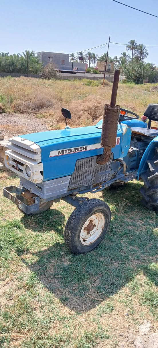 بسم الله الرحمن الرحيم..
ماكنة زراعيةمتسوبيشي ياباني
Mitsubishi D1850
اربعةسلندر.
 موديل 82 القوة 20 حصان.
السعر: 4ملايين و250 الف دينار .
بلادية بكل تفاصيلها مامفتوح ولا مصلح فيها اي شي .
كل تفاصيل الماكنة الكبيرة فيها عدا  انها متوسطة الحجم.
جميع الكهرباء شغاله وبلادية(نكره سلف)
فيها (ونّه بسيطة في الاكسل)
عداد الساعة: 650 ساعة قابل للزيادة.
ممتازة للحدائق والبيوت الزجاجية والمساحات الصغيرة من الارض.
الملحقات:
١-رادفيتر خاص بها متسوبيشي(مناجل) عرض متر و٤٠ سم.
كير الرفاس 4 نمر.
٢-فدان سجه واحده.
٣- ديجرخاص بها .
٤-خرماشة عمل حدادي ممتازه.
الملحقات مرفقة مع الصور.
التواصل وللراغبين في الشراء لطفا.
المكان :الحلة- ابو غرق.
📲 *********** (اتصال أو واتساب)
📲 *********** (اتصال فقط.)
