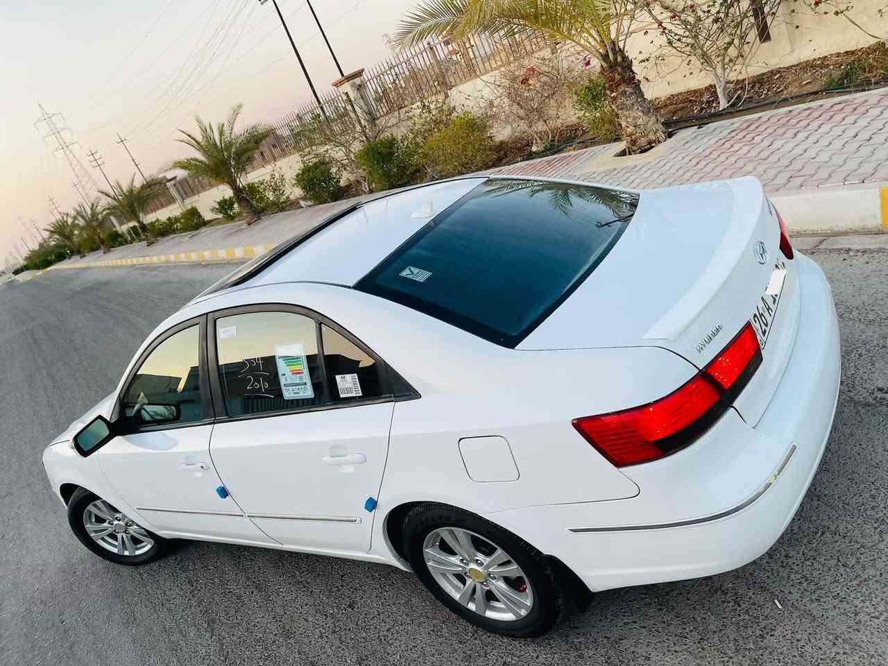 ﷽‏ 
 يا الله..السلام عليكم ...الحلال للبيع..
هونداي سوناتا 2010 خليجي لون ابيض المرغوب 
محرك 2400 دووش المرغوب بدون فتح بدون عيب
كير اوتوماتيك 5 نمر بدون عيب

مواصفاتها معروفه…الخليجيه
سلايت فتحه سقف 
داخل صحراوي عسلي لونين المرغوب
صاج اصفر بلادي
اشاره بلمرايه 
تحكمات ستيرن جهتين
بروجكترات زينون 
ويل كب بلادي وتخم تاير جديد جواها حتى سبير 

(محرك/كير/كهربائات/تبريد/تدفئه/صدر)كله تووب ترايها ناعم حيل … 

🔺السياره بيها رشات صبغ ابيع عام 
اكفلك الكص والتجيه والكلبه يعني شرط بدون دواخل نهائياً (شواصي/لغود/حوض/دواخل تكم) مكفولات…

رقم 26 صلاح الدين انكليزي الجديد/سنويه لل2028 / تحويل ثاني يوم 
شوفها السياره وعاملني وتدلل
السعر 97$
🎗️مكاني صلاح الدين /تكريت
***********
***********
