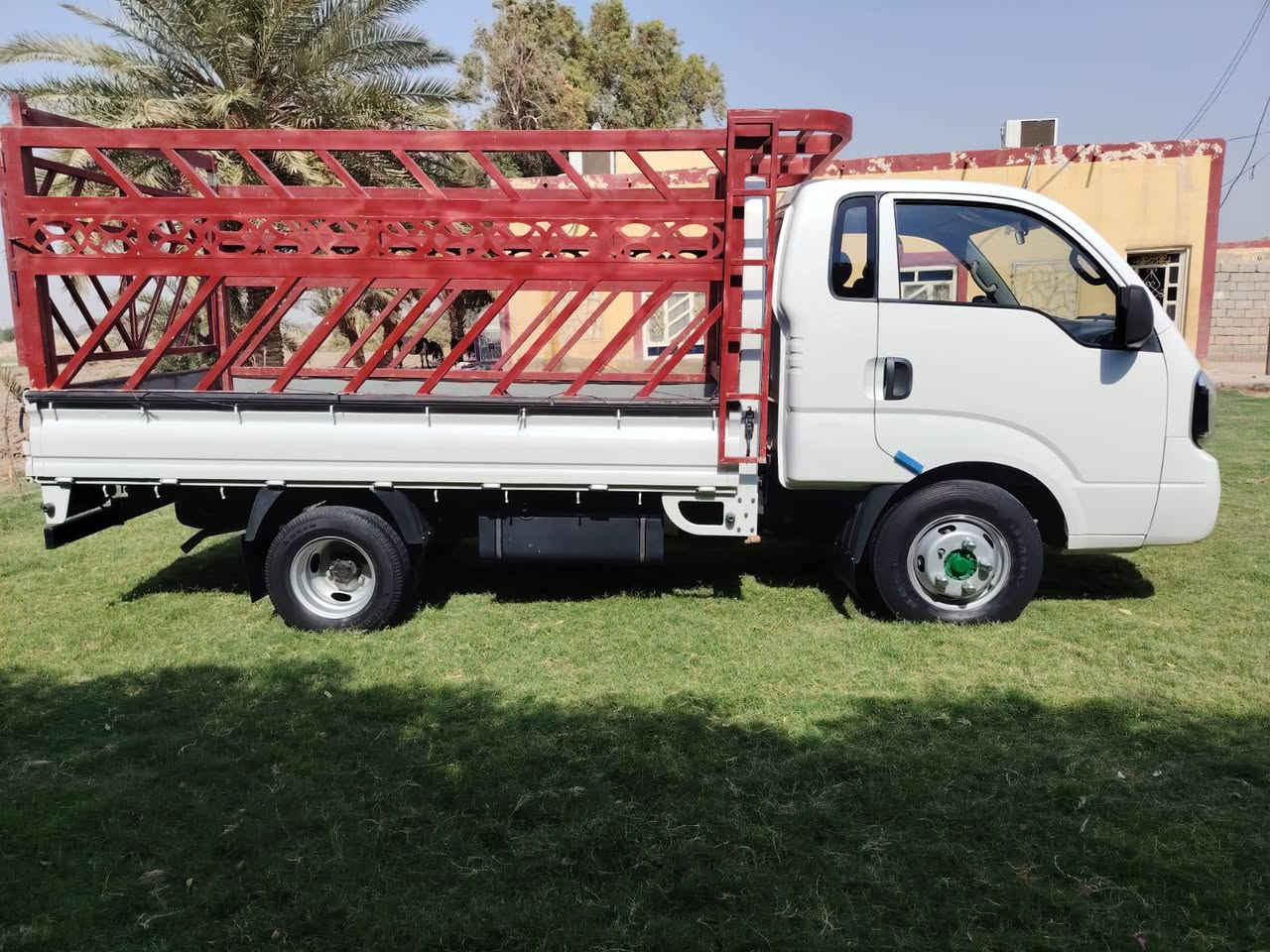 السلام عليكم للبيع كيا فحل مكينه 4000  موديل 2021 رقم بغداد.مكينه مكفول 
مشروع وطني سنويه  داخلة هزة مكفولة كفالة عامة كير اكسن  شاصي ورقم شاصي شرط مكفولةمن الضربة والصبغ كلة على وضع البلاد سياره شرط شراط لسونارر.‏‪
 السيارة خير من الله ماعايزها شي الدواخل  تدفئه تبريد ثلج خير من الله السيارة   ماعايزها شي السياره نضيفة  بمعنى  الكلمة للاستفسار ‏‪‏
‏‪***********‬‏
