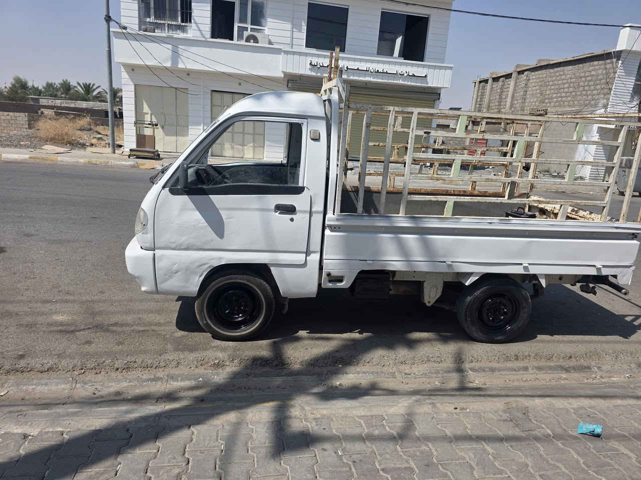 فاو للبيع 
سياره جاهزه شغاله گير محرك كلها تمام 
مكان السياره ناحيه الزاب سعر السياره 12ورقه وبيها مجال
للاتصال ***********
