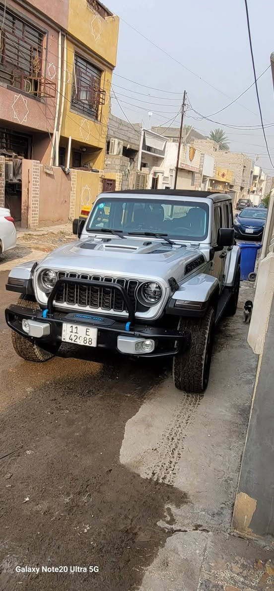 جيب رانجلر صحاري (4Xe) 2022 🩶🔥
✅ بـيع أو مراوس حسب القناعة ✅

حجم المحرك: 
2000 تيربو + هايبرد + هجين شحن خارجي ⚡️
ا

(قمارة تتفصخ وتتحول كشف 🏞️)

تشغيل بصمة 🔘
لوكير 🔒
كشافات أمامية 💡
شحن خارجي 🔌
هيتر بالستيرن 🔥🛞
شاشة عرض 📺
تدفئة بالكشنات ♨️
تشغيل عن بعد 📡
كشنات جلد 🪑
دمام خلفي 🔊

ملاحظات مميزة💯:
🚩 السيارة محولة بالكامل إلى ربيكون:
1️⃣ دعامية أمامية ربيكون حديد 🛡️
2️⃣ فندرات جانبية ربيكون LED 💡
3️⃣ بنيد ربيكون 🔩
4️⃣ دعامية خلفية ربيكون 🛡️
5️⃣ ويل ربيكون 🛞 ‎
١ بنيد روبيكون سعره ٢٠٠٠ دولار
٢ دعاميه امامية روبيكون ١٥٠٠ دولار
٣ دعاميه خلفيه روبيكون ١٠٠٠ دولار
٤ مازدات وشباك روبيكون ١٠٠٠ دولار
٥ فندرات جانبيه ٥٠٠ دولار
٦ قماره بانوراما ٣٥٠٠ دولار
٧ ويل وتاير روبيكون ٢٠٠٠ دولار
٨ تخم دبلات روبيكون ٨٠٠ دولار+دبل ستيرن ٢٠٠ دولار
السعر 255
للاستفسار ***********
