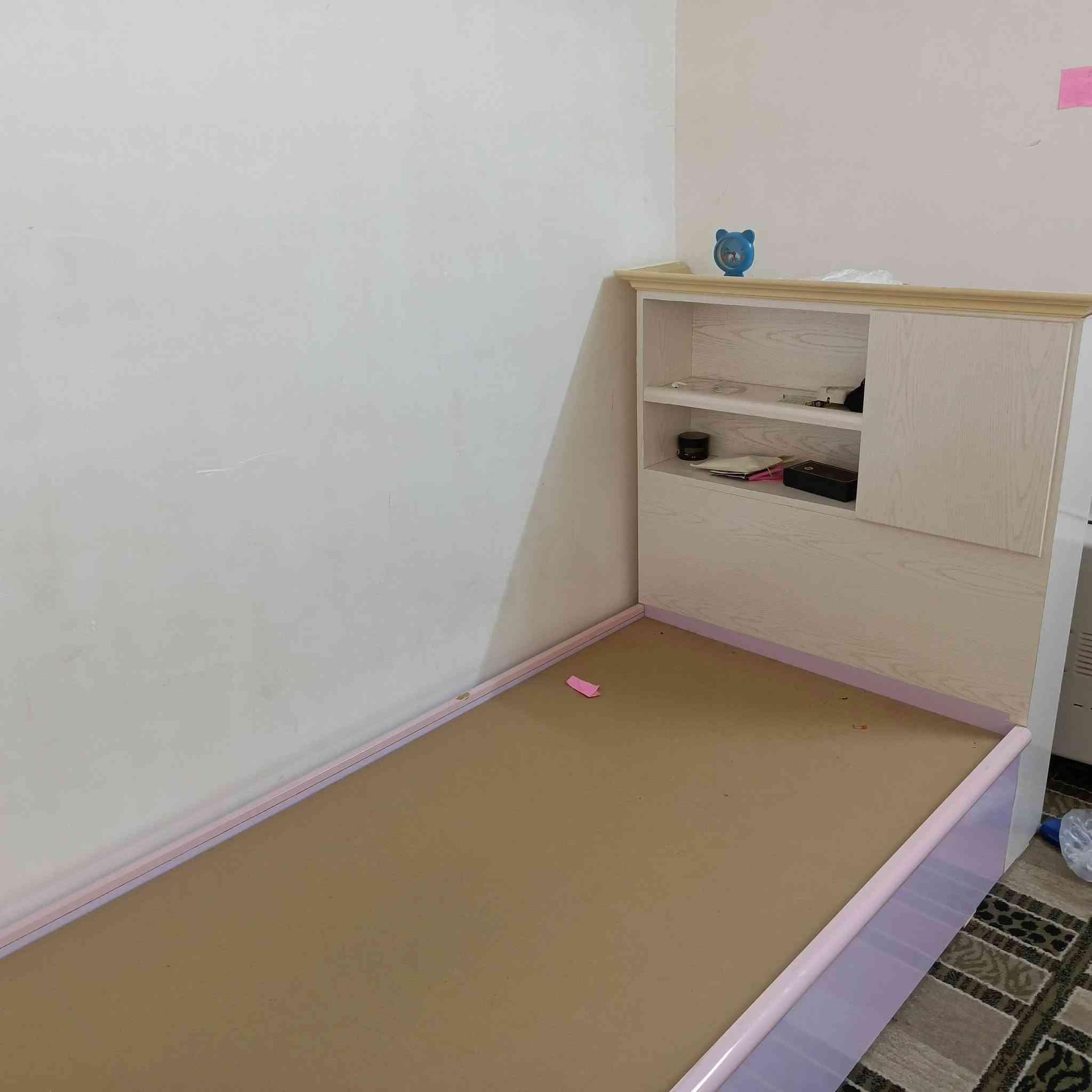 سیسەمێکی یەک نەفەری نمونەلەپاکیو جوانیو تنتۆڵی
پانی 90
درێژی 2.20
بێدۆشەک 
#شوێن تەکیە
