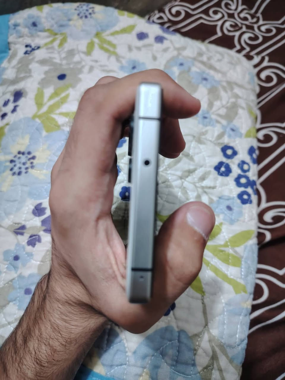 الذاكرة: 256GB
البطارية: 99%
الجهاز نظيف جدًا واستعماله خفيف.
الملحقات كاملة مع كفرين وجميع أغراضه الأصلية.
ويجي وياه سماعة HyperX Cloud II..
📍 الموقع: بغداد - بياع
📞 للاستفسار والتواصل:***********
