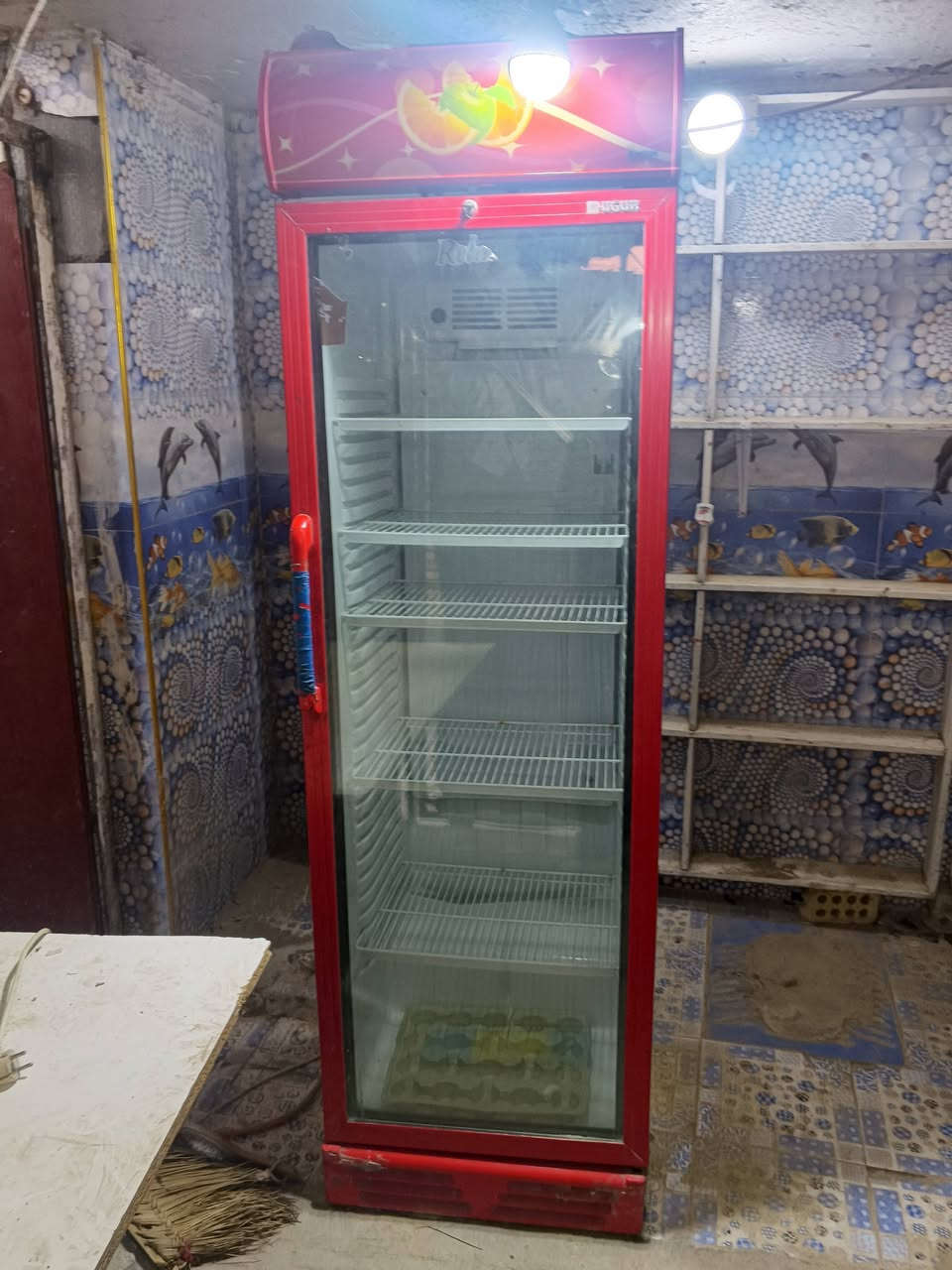 السلام عليكم براد عصاير ومشروبات غازيه للبيع تركي اصلي شرط الفحص وكامل تجي تفحص وتشوف بعينك مكان حله نادر سعر 250 الف وبي مجال بسيط استفسار على الخاص او ***********

