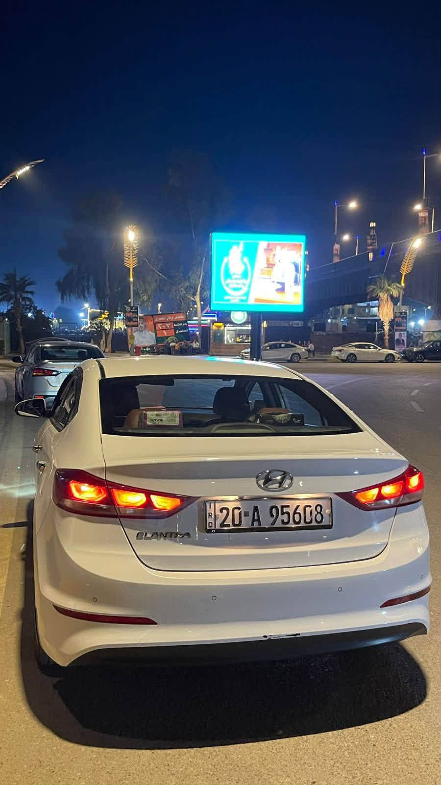 السلام عليكم 

النترا سوبر نص فول موديل٢٠١٨ بسمي
مكفوله من صبغ وتبديل وبارد
مكان ديالى ديالى بعقوبه 
الهاتف 
***********
