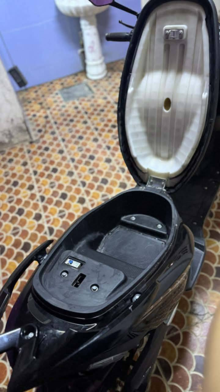 🛵MTR
⚡ المواصفات 
🔋بطاريات مسطرة اكرافين 
⚙️ ملف 2000W
🛞حجم الاطار 90/90/12
🛑 بريك امامي دسك خلفي بنز 
🎮ثلاث انضمه قيادة 
🚨نظام p للحماية 
🚨 نظام Rللرجوع الى الخلف 
وبعد بيها هواي مواصفات سعر 600
*********** اتصل
