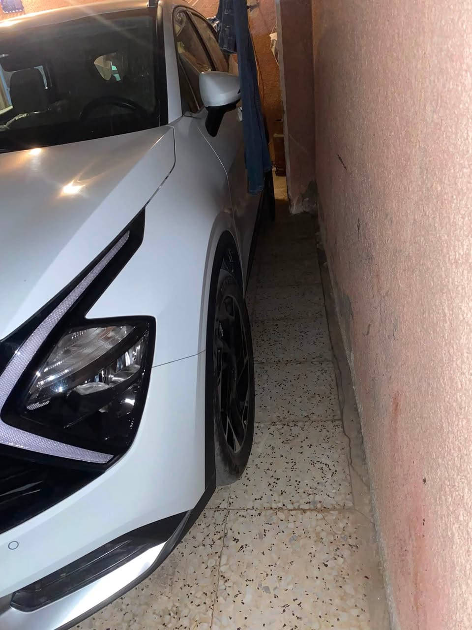 سبورتج  شركه نيم لون ابيض
موديل 2025 

بصمه تشغيل عن بعد 

ماشيه 16000

جنطه بصمه 

الكراسي كهربائيه 

الكشنات تدفئه

خمس قيادات

الهند بريك بصمه 

السياره كلش جديده

مكان الشعب ***********

السعر 207
