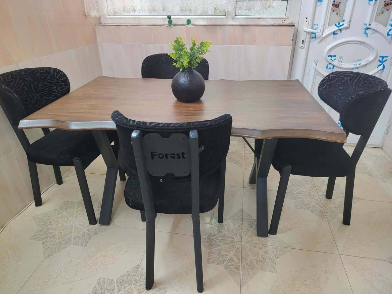 سڵاوی خودالەهەموو هاوڕێیان
ناوماڵێکی پاکم جوانم هەیە بۆفرۆشتن هی ماڵی خۆمە هی بازاڕنیە ئەشیاکان وەک تازە وایە هەرچیت ویست کۆمێنت بکە یان لەواتس اب نامە بنێرە یان پەیوەندی بکە ***********
