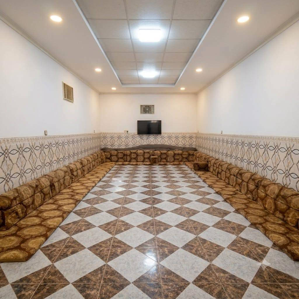السلام عليكم
جلسه عربية كويتية
9 ارضيه 
الظهر 18
التكيه 8
مستخدمه شي قليل
سعر 400 الف وبيها مجال 
***********
مكاني العلم تجي تشوفها وحياك الله
