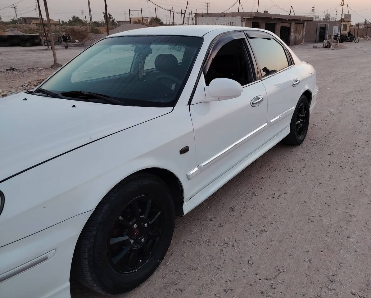 سوناتا وفود
نضيف وجاهز 
2001 بغداد
سنويه 2030
محرك وكير حاويه جدد
حداديه جديده 
كهربائيات كله شغاله
مصبوغه عام جماليه 
تبريد جديد
كامره . وشاشه 
هزه جديده 
السعر 59
***********
