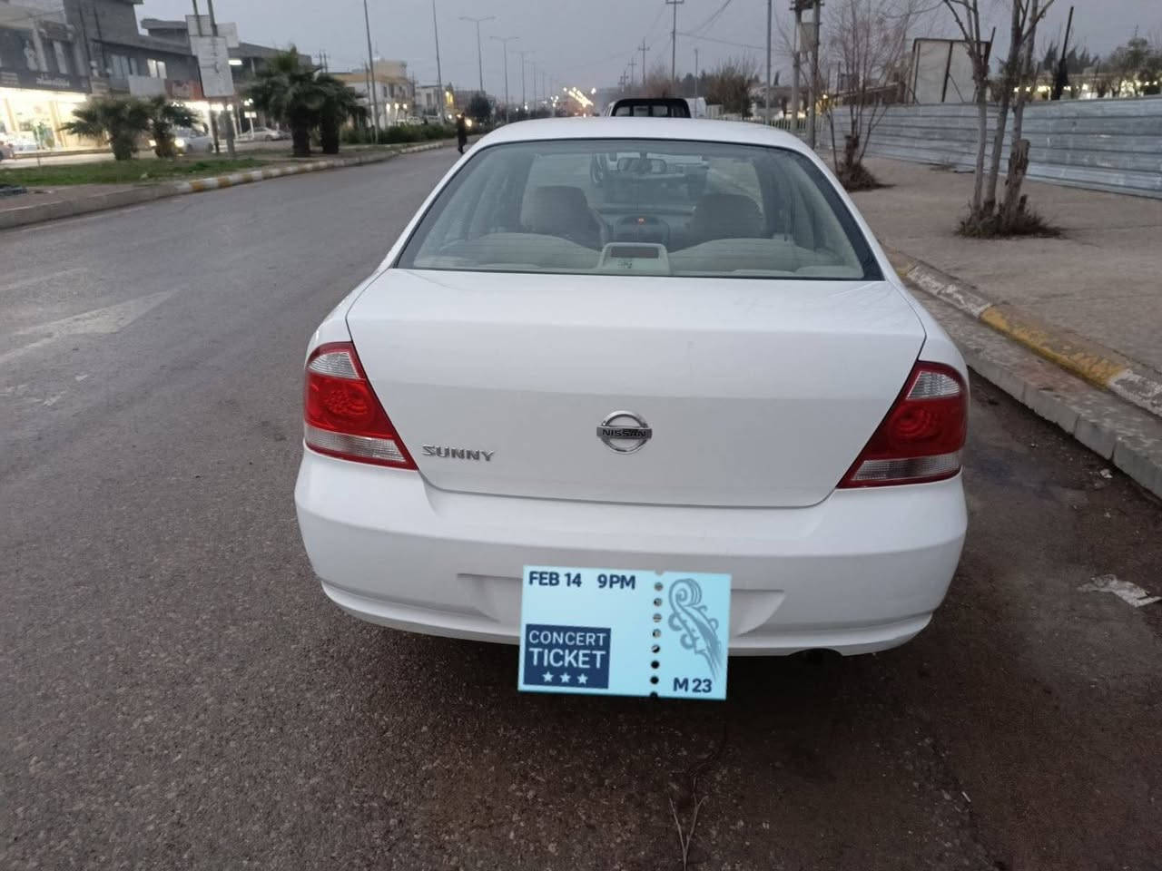 نيسان صني 2009سنه وي تازه يه گيرومكينه بشرت گؤرينه وه ش ئه كه م   مالي دؤسته يك چاملخ ***********واتسابي له سه ره كركوك, العراق

نص مكتوب في الصور:
- FEB 14 9PM CONCERT TICKET M 23