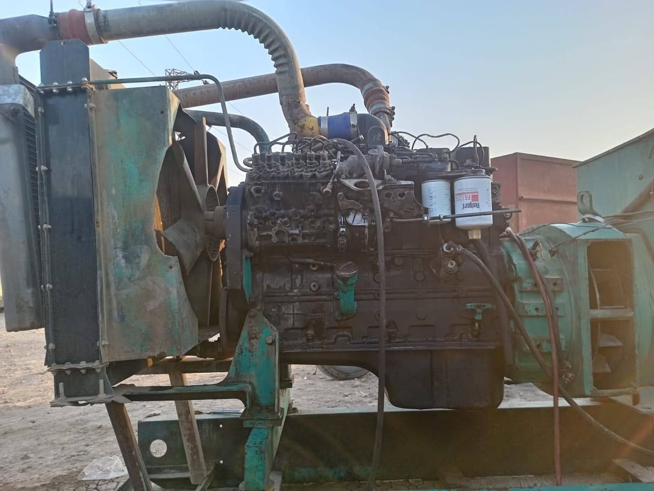 كمنز 102 مولد بلادي ما مفتوحة نهائيا توليد 175kva شاصي عالي راديتر جديد مولد جاهز للتشغيل 
***********

