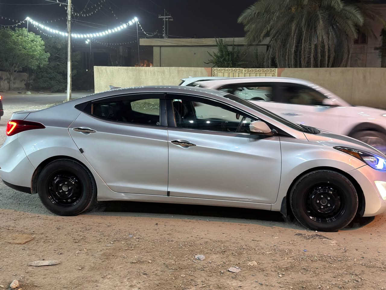 السلام عليكم 
النترا موديل ٢٠١٦ وارد امريكي 
حادث امريكا بالمنشور
بيها كلير صفحه بدون دواخل 
رقم بابل سنويه ٢٠٢٩
كير ومحرك كفاله
محرك ٢٠٠٠ دوش
فول مواصفات عدا الفتحه
حداديه جديده
تبريد ثلج 
تخم تاير جدد
كهربائيات كلها شغاله
منظومة زنون 
سياره حلوه وجاهزه بدون نقص
مكاني حله المركز
السعر ٩٧ وبيها مجال
*********** حلة, بابل
