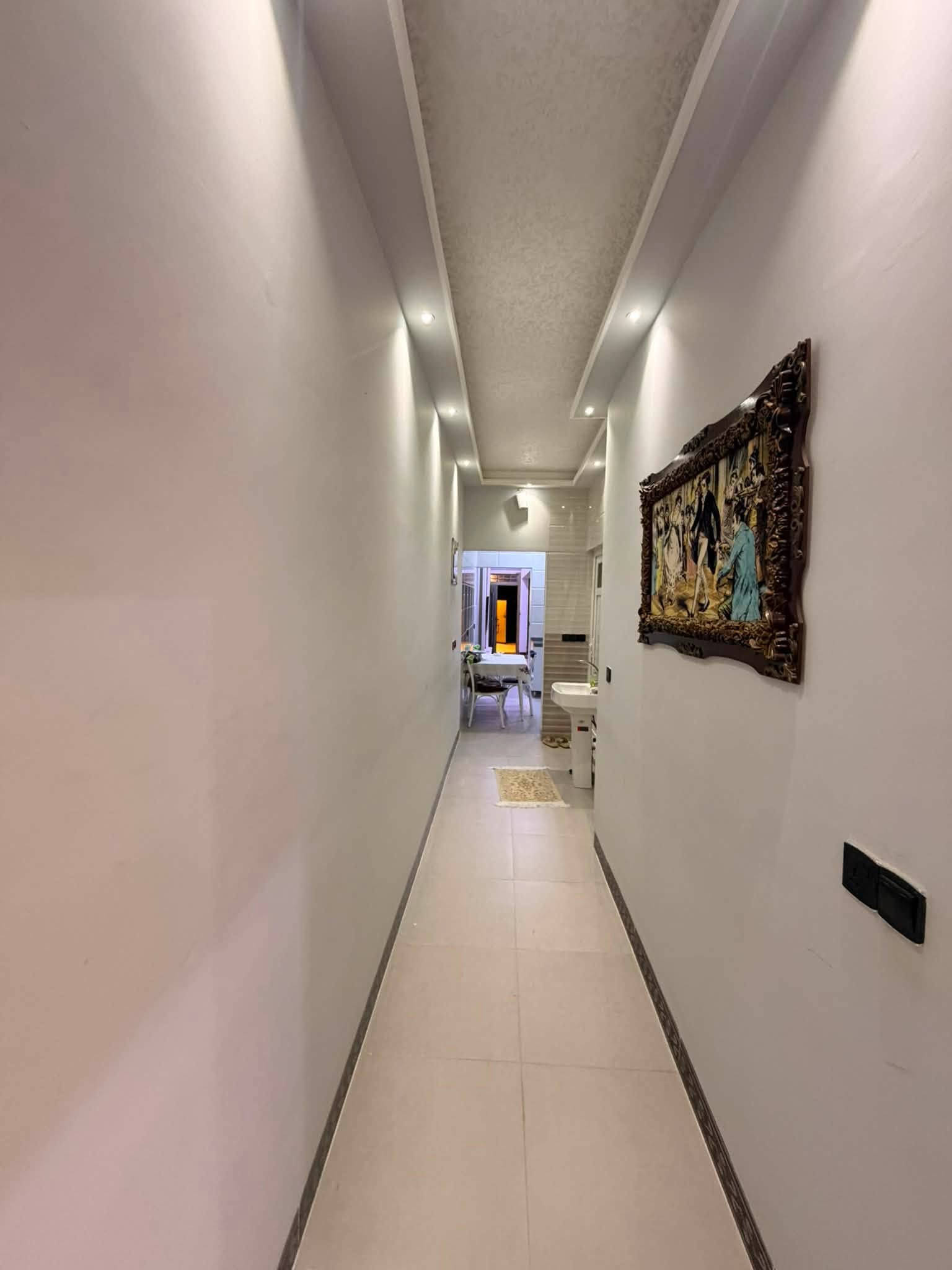 🏠 بيت عرض للبيع – كركوك / واسطي

بيت بلدية مرقّم، بناء جديد وعمره فقط 4 سنوات.

📐 المساحة: 125 متر
↔️ الواجهة: 5 متر
↕️ العمق: 25 متر
🏡 طابقين منعزلين
✨ الطابق العلوي بنفس التصميم
🏠 واجهة فلين مع إضاءة LED
✨ من الداخل سقف مغربي

📍 العنوان: كركوك – واسطي – خلف مول إيمان شارع سايدين 

📞 للتواصل والاستفسار:
***********

الجاد يتفضل بالاتصال على الرقم أعلاه.

